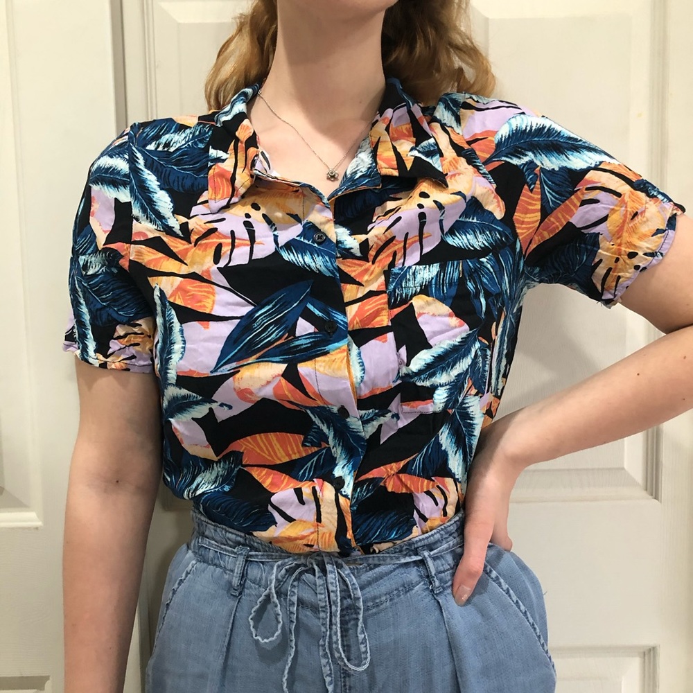 WILD FABLE / BUTTON-DOWN HAWAIIAN SHIRT / SIZE M